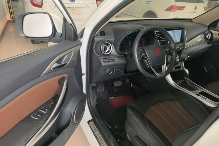 Used BYD Song 2017 Gaishi Upgrade Edition 1.5TID Automatic Luxury Model Driver Seat