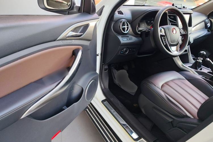 Used BYD Song 2017 Gaishi Upgrade Edition 1.5TI Manual Elite Model Driver Seat