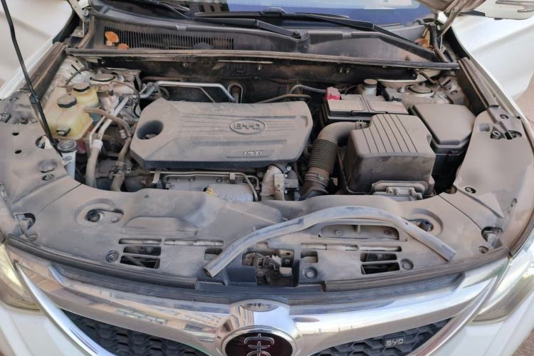 Used BYD Song 2017 Gaishi Upgrade Edition 1.5TI Manual Elite Model Engine Bay