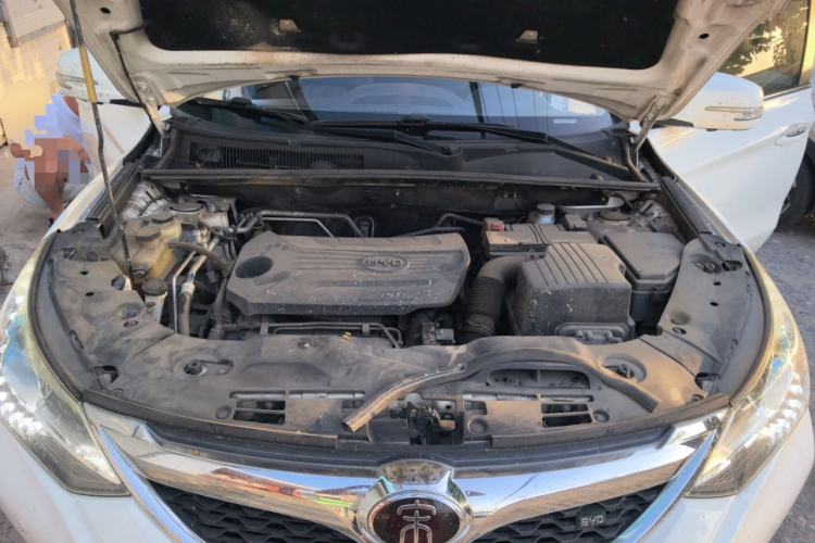 Used BYD Song 2017 Gaishi Upgrade Edition 1.5TI Manual Elite Model Engine Bay