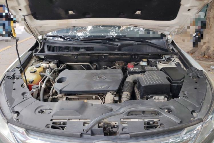 Used BYD Song 2017 Gaishe Upgrade Edition 1.5TID Automatic Elite Model Engine Bay