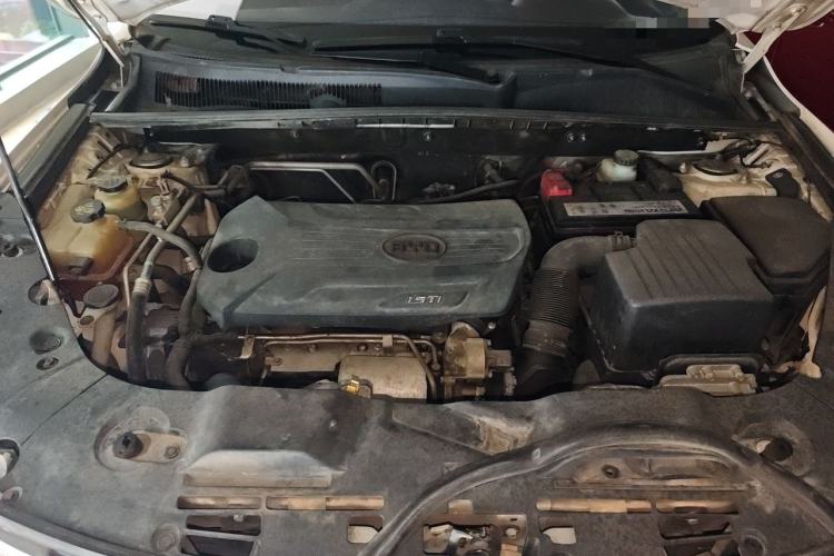 Used BYD Song 2017 Gaishe Upgrade Edition 1.5TID Automatic Elite Model Engine Bay