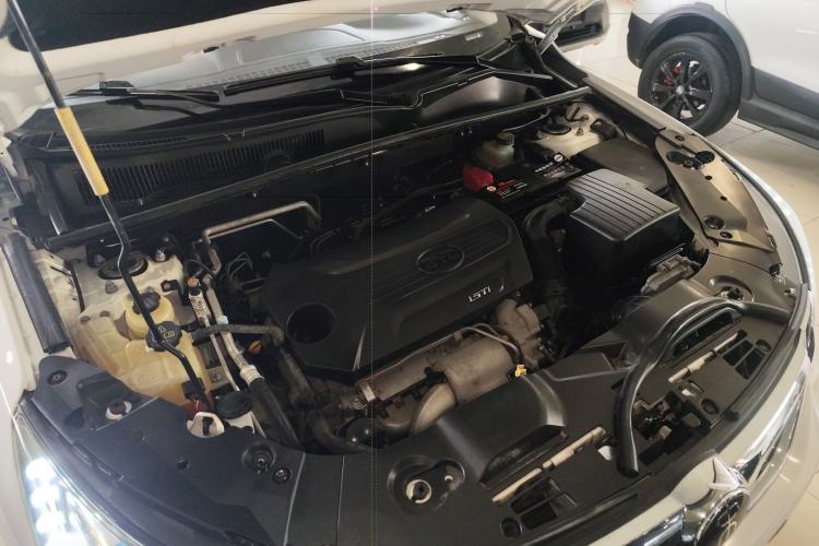 Used BYD Song 2017 Gaishi Upgrade Edition 1.5TID Automatic Luxury Model Engine Bay