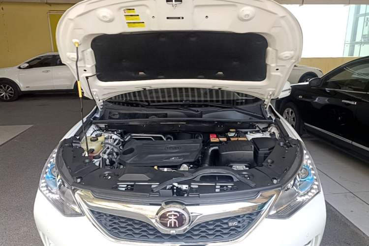 Used BYD Song 2017 Gaishe Upgrade Edition 1.5TID Automatic Elite Model Engine Bay