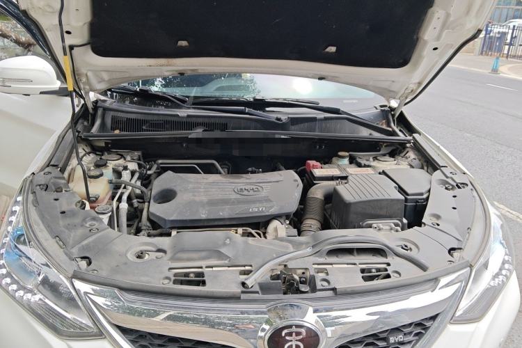 Used BYD Song 2017 Gaishe Upgrade Edition 1.5TID Automatic Elite Model Engine Bay