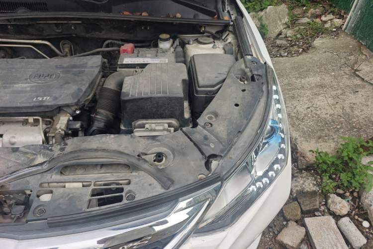 Used BYD Song 2017 Gaishi Upgrade Edition 1.5TI Manual Elite Model Engine Bay Left