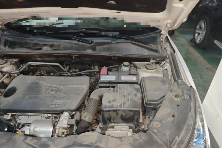 Used BYD Song 2017 Gaishe Upgrade Edition 1.5TID Automatic Elite Model Engine Bay Left