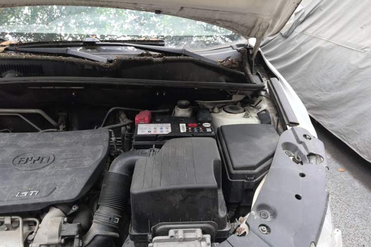 Used BYD Song 2017 Gaishi Upgrade Edition 1.5TI Manual Elite Model Engine Bay Left