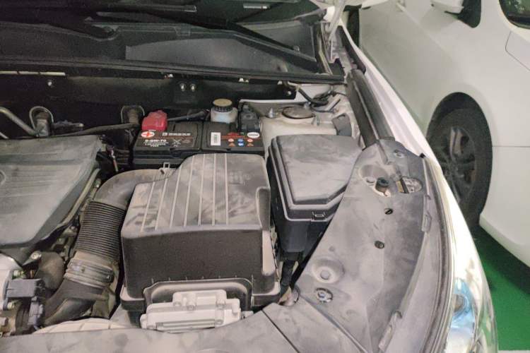 Used BYD Song 2017 Gaishi Upgrade Edition 1.5TID Automatic Luxury Model Engine Bay Left