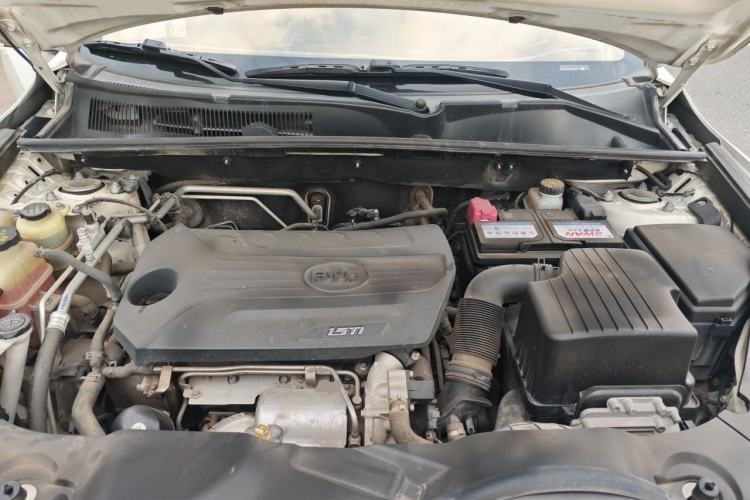 Used BYD Song 2017 Gaishe Upgrade Edition 1.5TID Automatic Elite Model Engine Bay