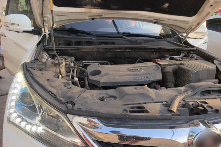 Used BYD Song 2017 Gaishi Upgrade Edition 1.5TI Manual Elite Model Engine Bay Right