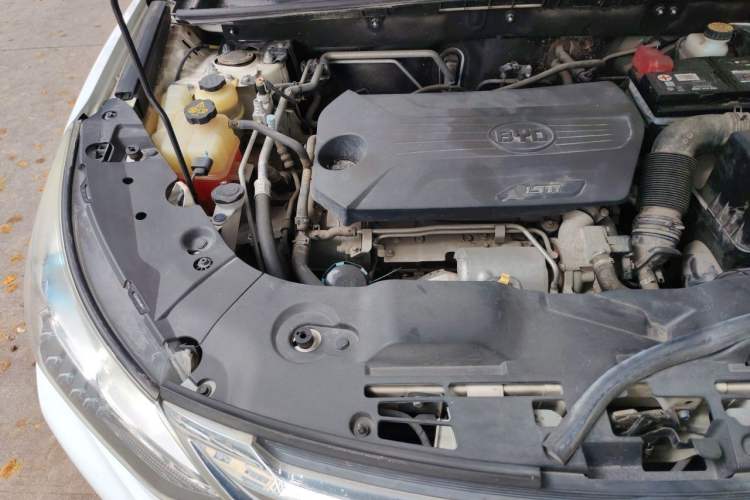 Used BYD Song 2017 Gaishe Upgrade Edition 1.5TID Automatic Elite Model Engine Bay Right