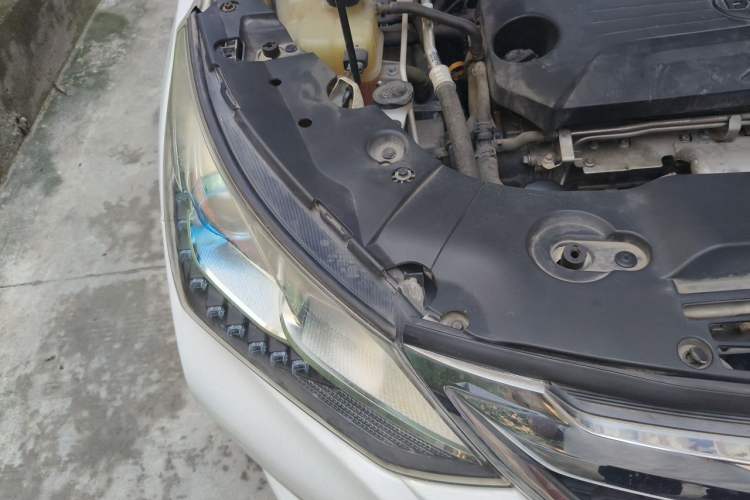 Used BYD Song 2017 Gaishi Upgrade Edition 1.5TI Manual Leading Model Engine Bay Right