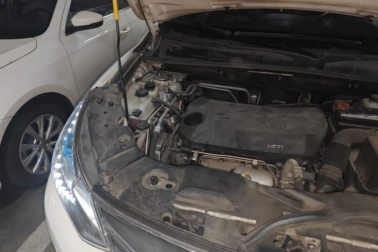 Used BYD Song 2017 Gaishe Upgrade Edition 1.5TID Automatic Elite Model Engine Bay Right
