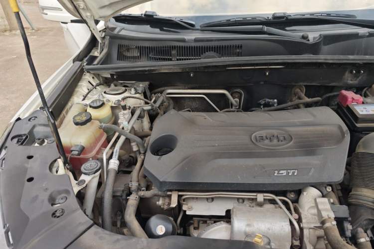 Used BYD Song 2017 Gaishe Upgrade Edition 1.5TID Automatic Elite Model Engine Bay Right