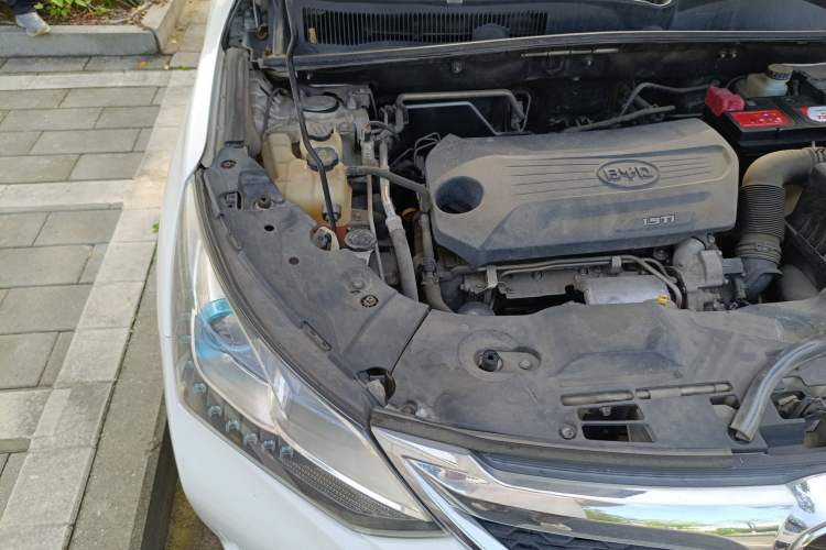 Used BYD Song 2017 Gaishi Upgrade Edition 1.5TI Manual Elite Model Engine Bay Right