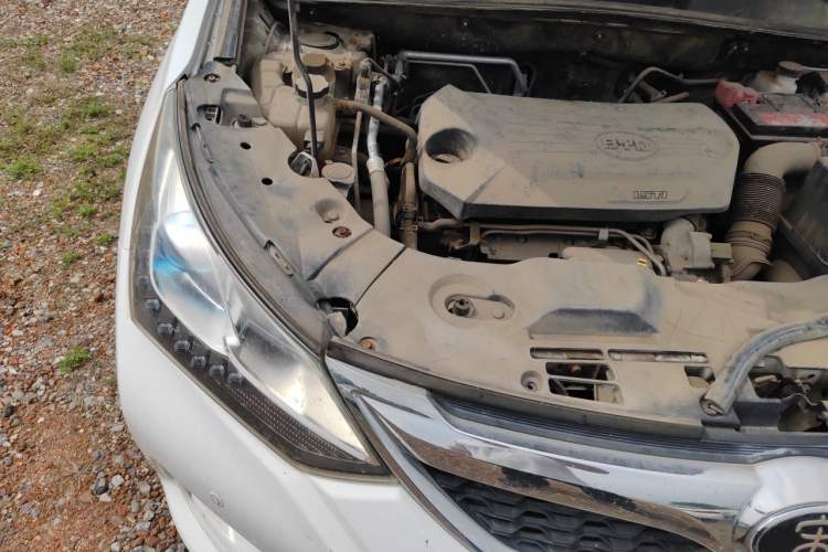 Used BYD Song 2017 Gaishi Upgrade Edition 1.5TI Manual Elite Model Engine Bay Right
