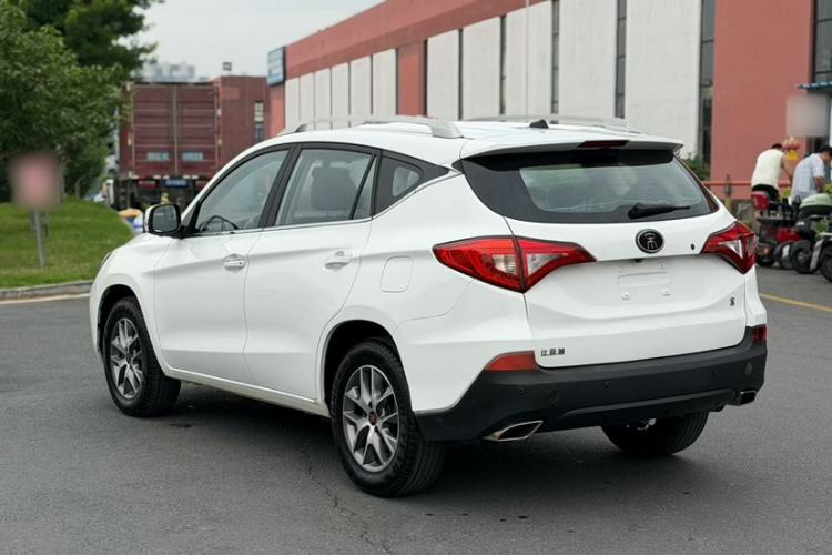 Used BYD Song 2017 Gaishe Upgrade Edition 1.5TID Automatic Elite Model Exterior 1