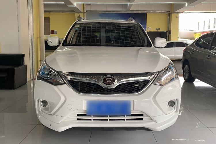 Used BYD Song 2017 Gaishi Upgrade Edition 1.5TI Manual Elite Model Exterior 1