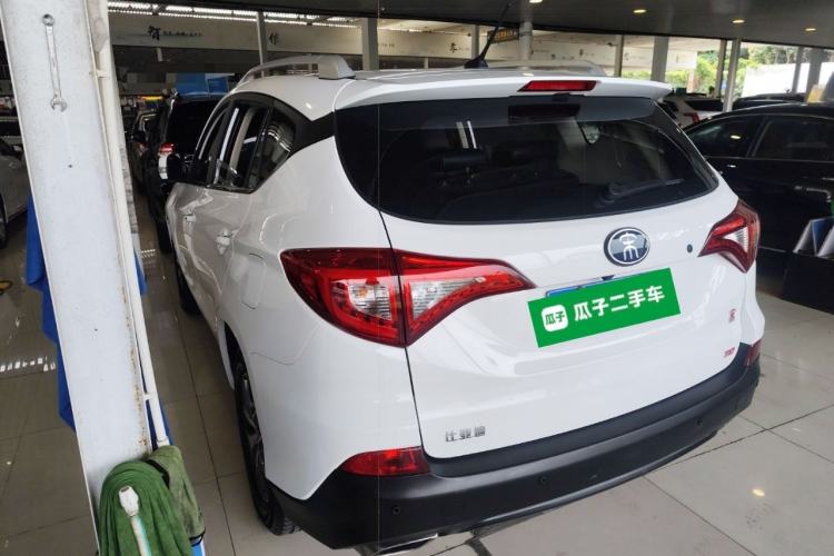 Used BYD Song 2017 Gaishi Upgrade Edition 1.5TID Automatic Luxury Model Exterior 2