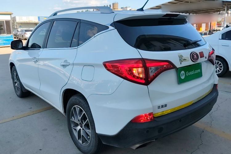 Used BYD Song 2017 Gaishi Upgrade Edition 1.5TI Manual Elite Model Exterior 2