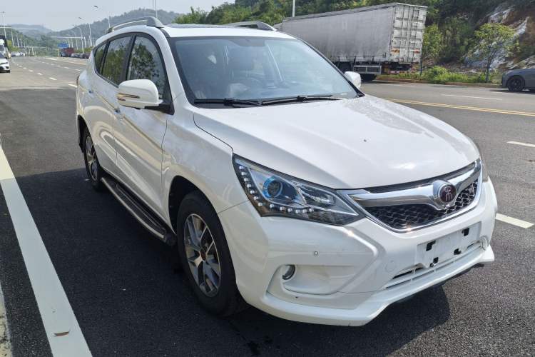 Used BYD Song 2017 Gaishe Upgrade Edition 1.5TID Automatic Elite Model Exterior 2