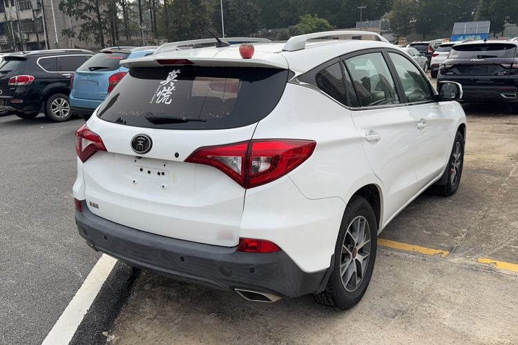 Used BYD Song 2017 Gaishi Upgrade Edition 1.5TID Automatic Luxury Model Exterior 3