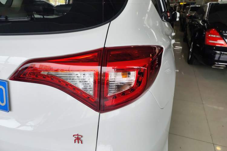Used BYD Song 2017 Gaishi Upgrade Edition 1.5TID Automatic Luxury Model Exterior 3