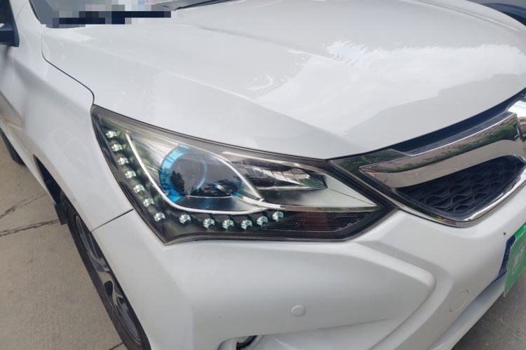Used BYD Song 2017 Gaishe Upgrade Edition 1.5TID Automatic Elite Model Exterior 3