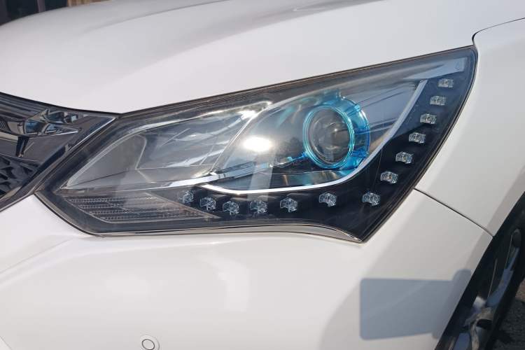 Used BYD Song 2017 Gaishe Upgrade Edition 1.5TID Automatic Elite Model Exterior 3