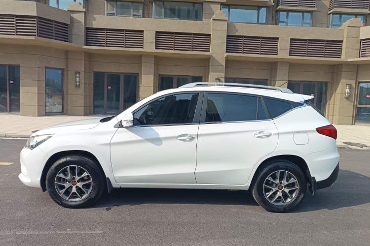 Used BYD Song 2017 Gaishe Upgrade Edition 1.5TID Automatic Elite Model Exterior 4