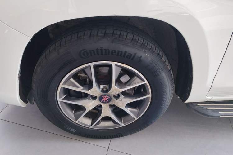 Used BYD Song 2017 Gaishi Upgrade Edition 1.5TI Manual Elite Model Exterior 4