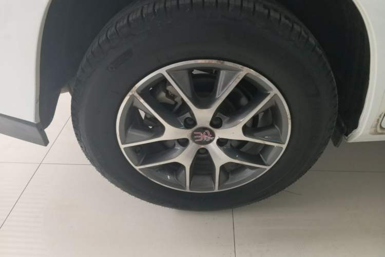 Used BYD Song 2017 Gaishi Upgrade Edition 1.5TID Automatic Luxury Model Exterior 5