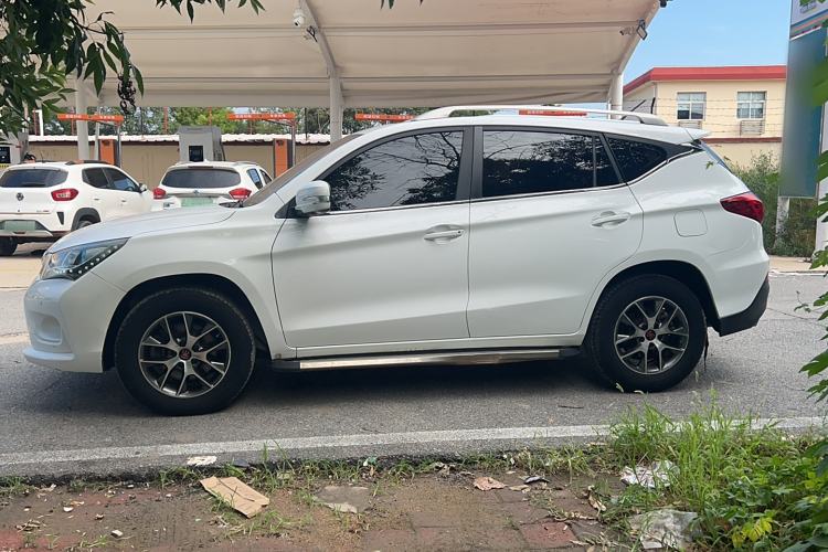 Used BYD Song 2017 Gaishe Upgrade Edition 1.5TID Automatic Elite Model Exterior 5