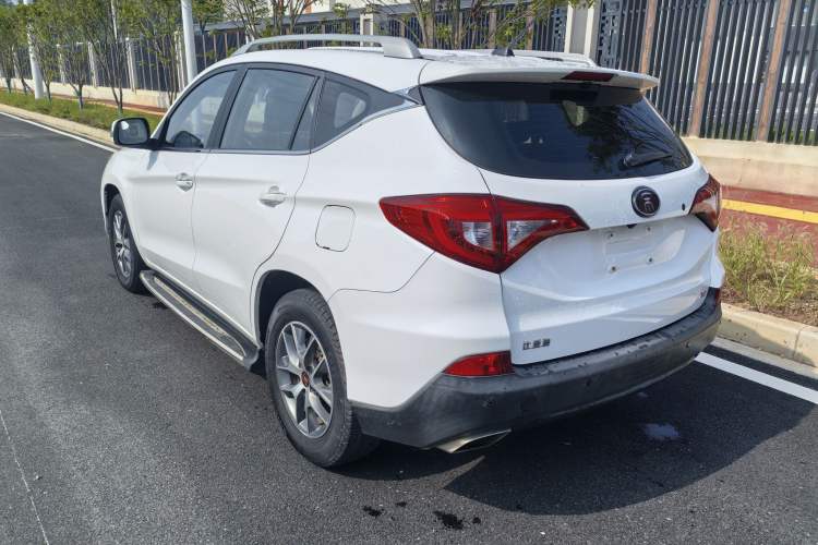 Used BYD Song 2017 Gaishe Upgrade Edition 1.5TID Automatic Elite Model Exterior 5