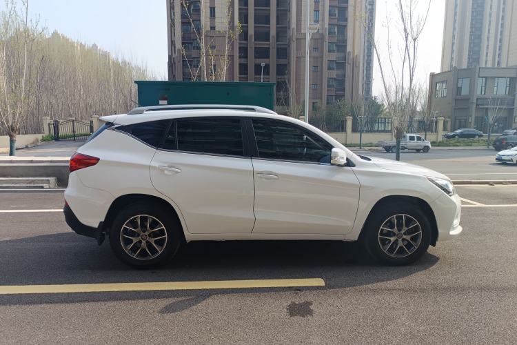Used BYD Song 2017 Gaishe Upgrade Edition 1.5TID Automatic Elite Model Exterior 8