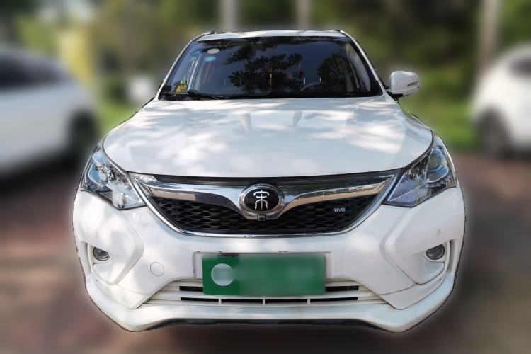 Used BYD Song 2017 Gaishi Upgrade Edition 1.5TI Manual Elite Model Front