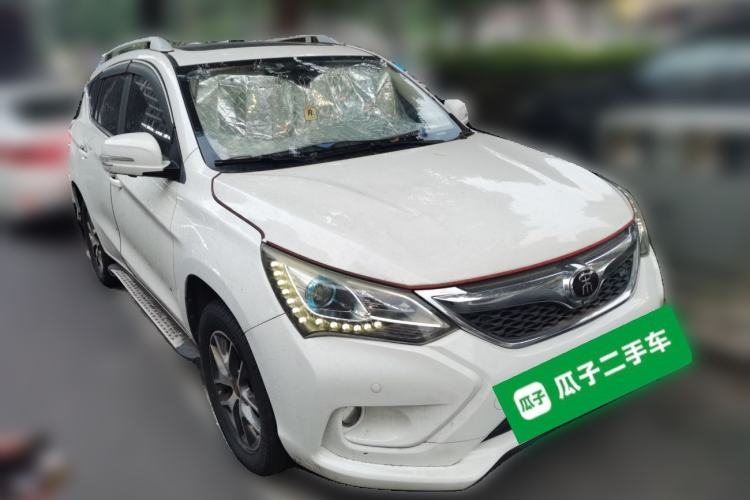 Used BYD Song 2017 Gaishe Upgrade Edition 1.5TID Automatic Elite Model Front Right 45 Deg