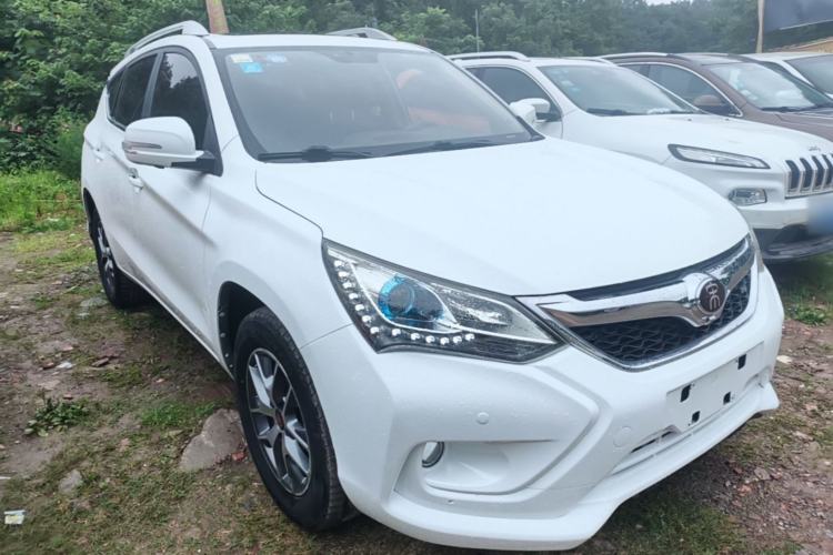 Used BYD Song 2017 Gaishe Upgrade Edition 1.5TID Automatic Elite Model Front Right 45 Deg