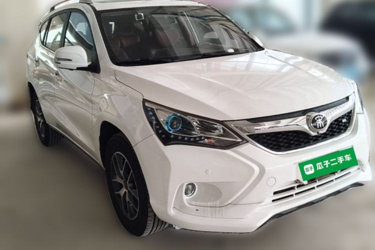 Used BYD Song 2017 Gaishe Upgrade Edition 1.5TID Automatic Elite Model Front Right 45 Deg
