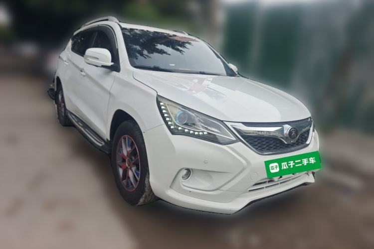 Used BYD Song 2017 Gaishi Upgrade Edition 1.5TI Manual Elite Model Front Right 45 Deg