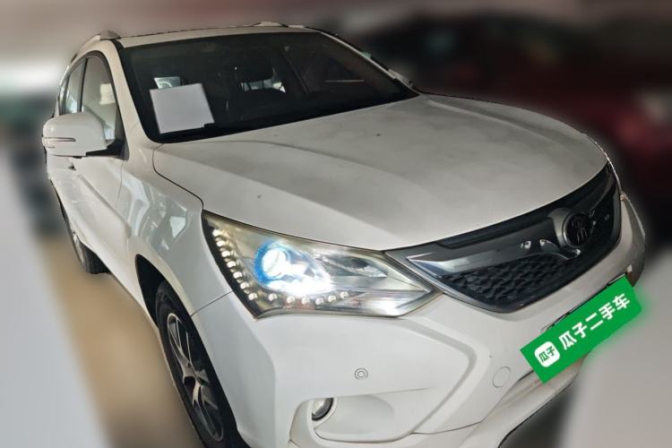 Used BYD Song 2017 Gaishe Upgrade Edition 1.5TID Automatic Elite Model Front Right 45 Deg