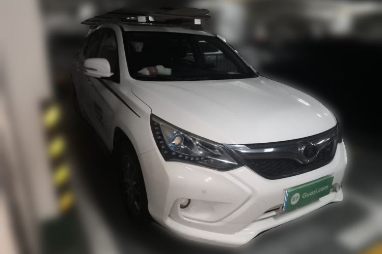 Used BYD Song 2017 Gaishi Upgrade Edition 1.5TI Manual Elite Model Front Right 45 Deg