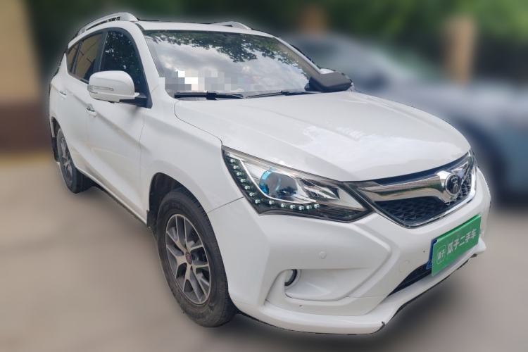 Used BYD Song 2017 Gaishe Upgrade Edition 1.5TID Automatic Elite Model Front Right 45 Deg