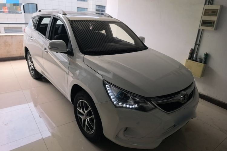 Used BYD Song 2017 Gaishi Upgrade Edition 1.5TID Automatic Luxury Model Front Right 45 Deg