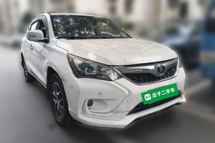 Used BYD Song 2017 Gaishe Upgrade Edition 1.5TID Automatic Elite Model Front Right 45 Deg