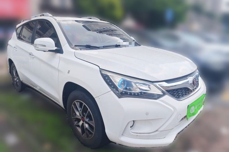 Used BYD Song 2017 Gaishe Upgrade Edition 1.5TID Automatic Elite Model Front Right 45 Deg