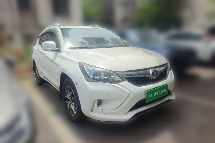 Used BYD Song 2017 Gaishe Upgrade Edition 1.5TID Automatic Elite Model Front Right 45 Deg