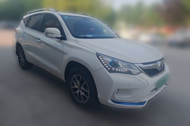 Used BYD Song 2017 Gaishe Upgrade Edition 1.5TID Automatic Elite Model Front Right 45 Deg