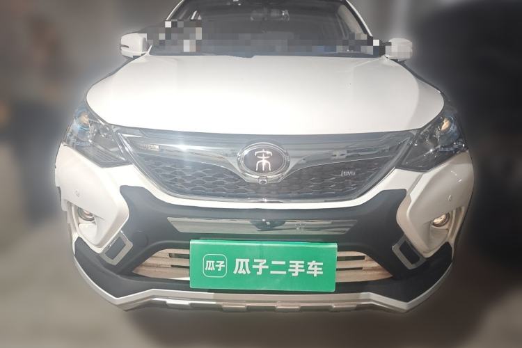 Used BYD Song 2017 Gaishi Upgrade Edition 1.5TI Manual Elite Model Front